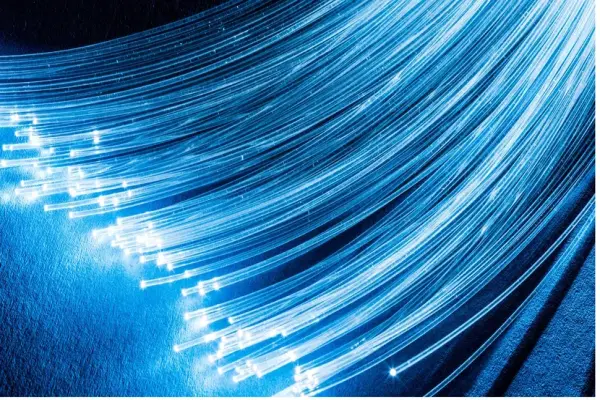 Cáp quang lõi rỗng mới đạt tổn hao tín hiệu thấp kỷ lục